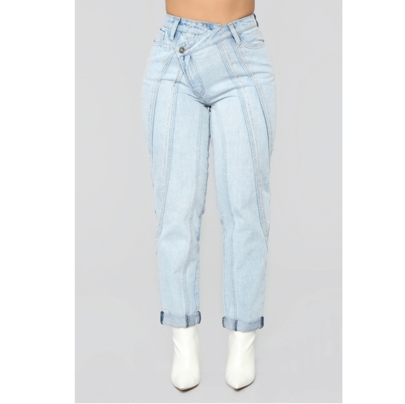 Fashion Nova Denim - Light it up Boyfriend Jeans